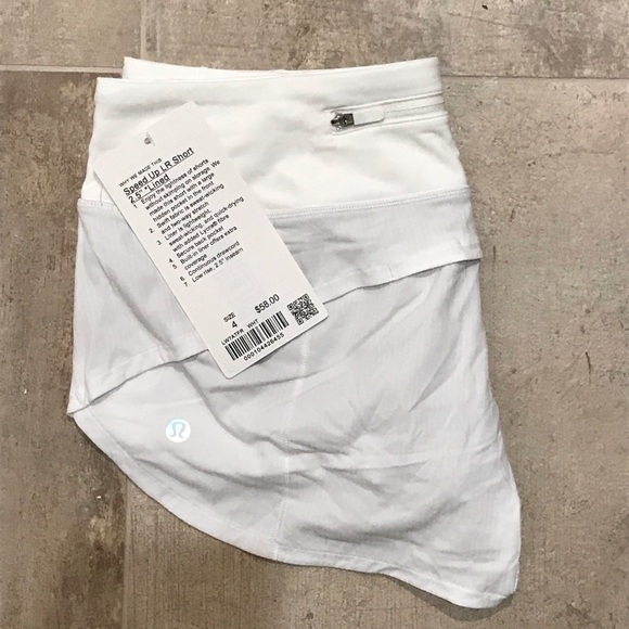 ✨SOLD✨ Lululemon - Speed Up Short 2.5” *Lined - Picture 4 of 10